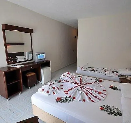 Mcs Oasis Club 4*