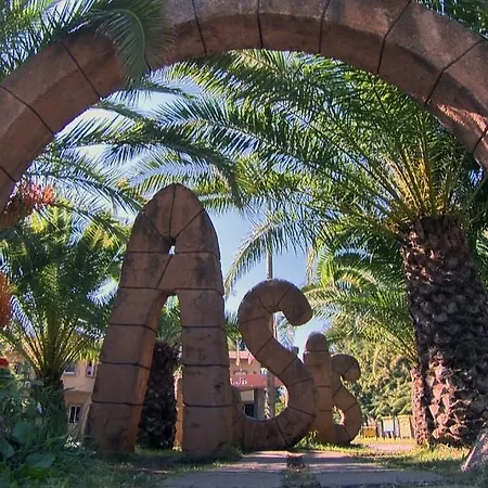 Hotel Mcs Oasis Club 4*