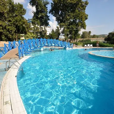 Mcs Oasis Club 4* Konaklı